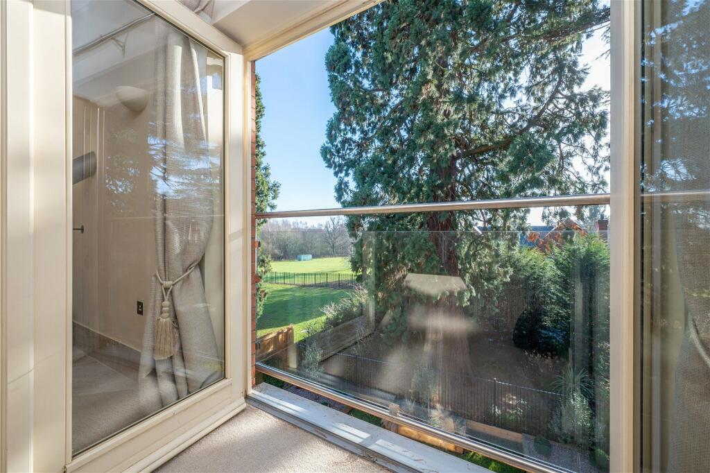 Additional property image - Stratford Road, Henley-in-arden, B95 6AE