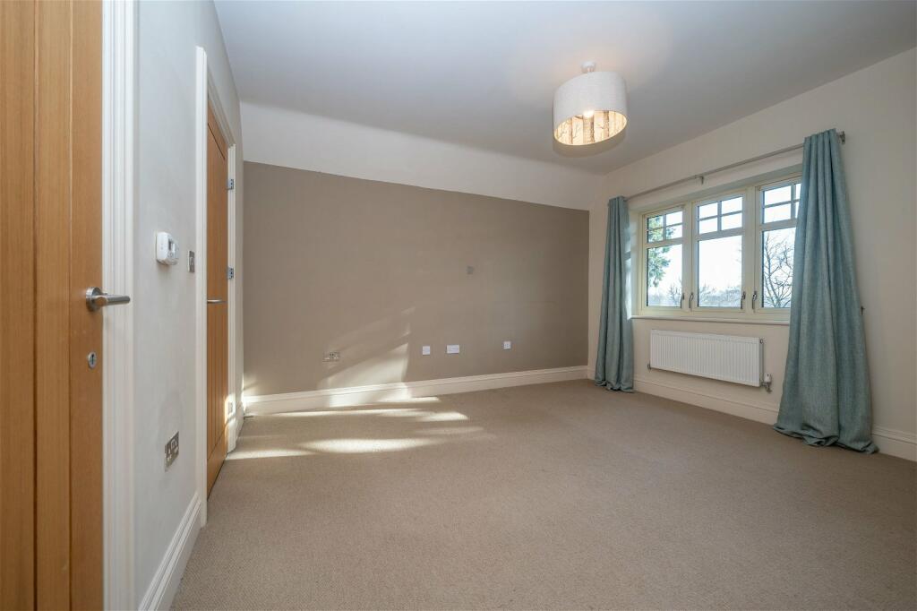 Additional property image - Stratford Road, Henley-in-arden, B95 6AE
