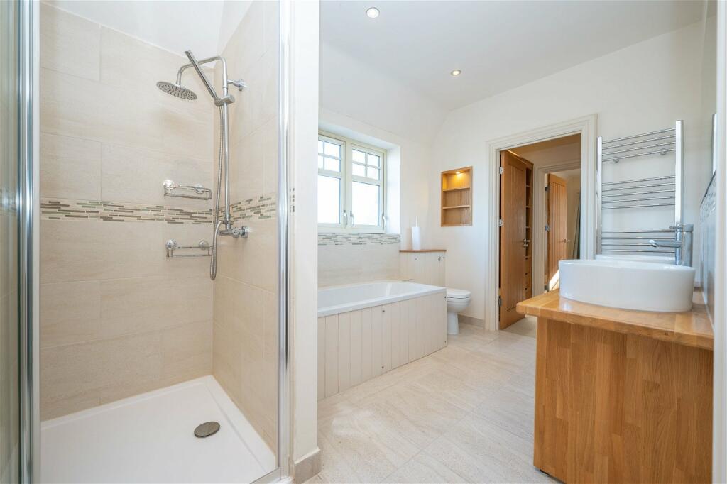 Additional property image - Stratford Road, Henley-in-arden, B95 6AE