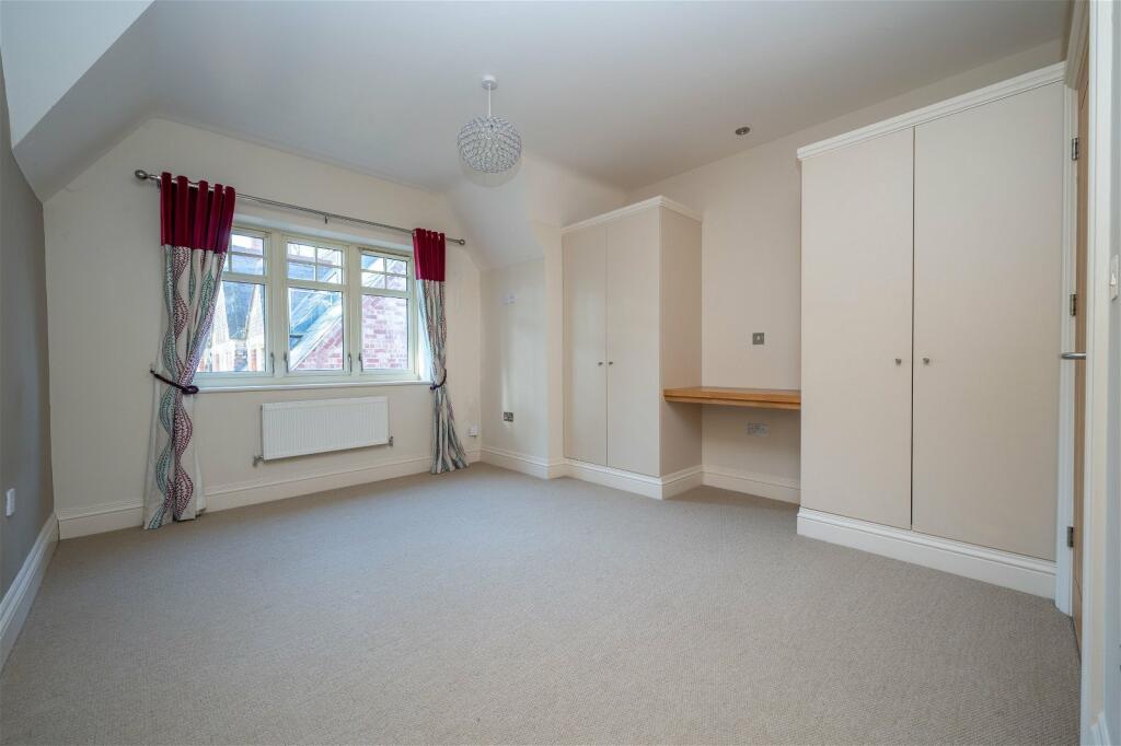 Additional property image - Stratford Road, Henley-in-arden, B95 6AE