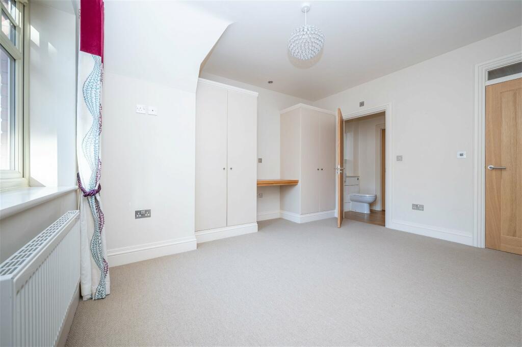 Additional property image - Stratford Road, Henley-in-arden, B95 6AE
