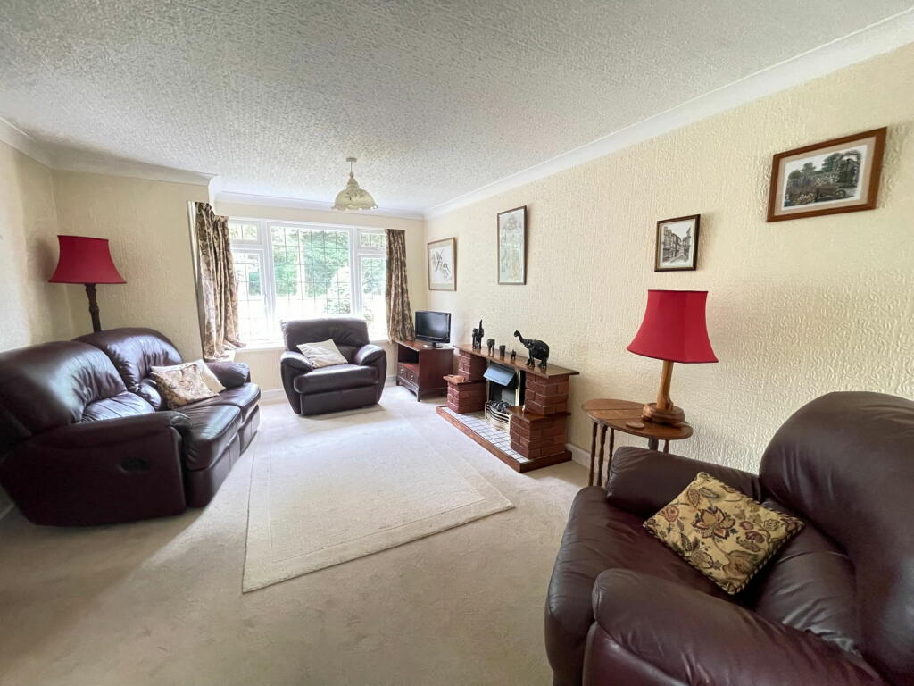 Additional property image - Pound Field, Wootton Wawen, Henley-in-arden, B95 6AQ