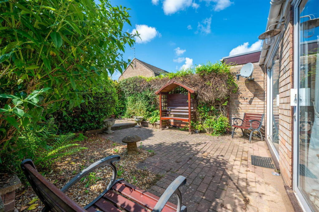 Additional property image - Pound Field, Wootton Wawen, Henley-in-arden, B95 6AQ