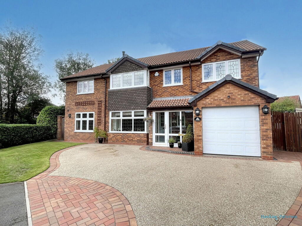 Main image of property: Littlewood Close, Hillfield, Solihull, B91 3UT