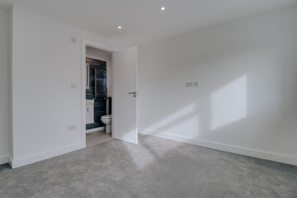 Additional property image - Hornbeams, Bricket Wood, AL2