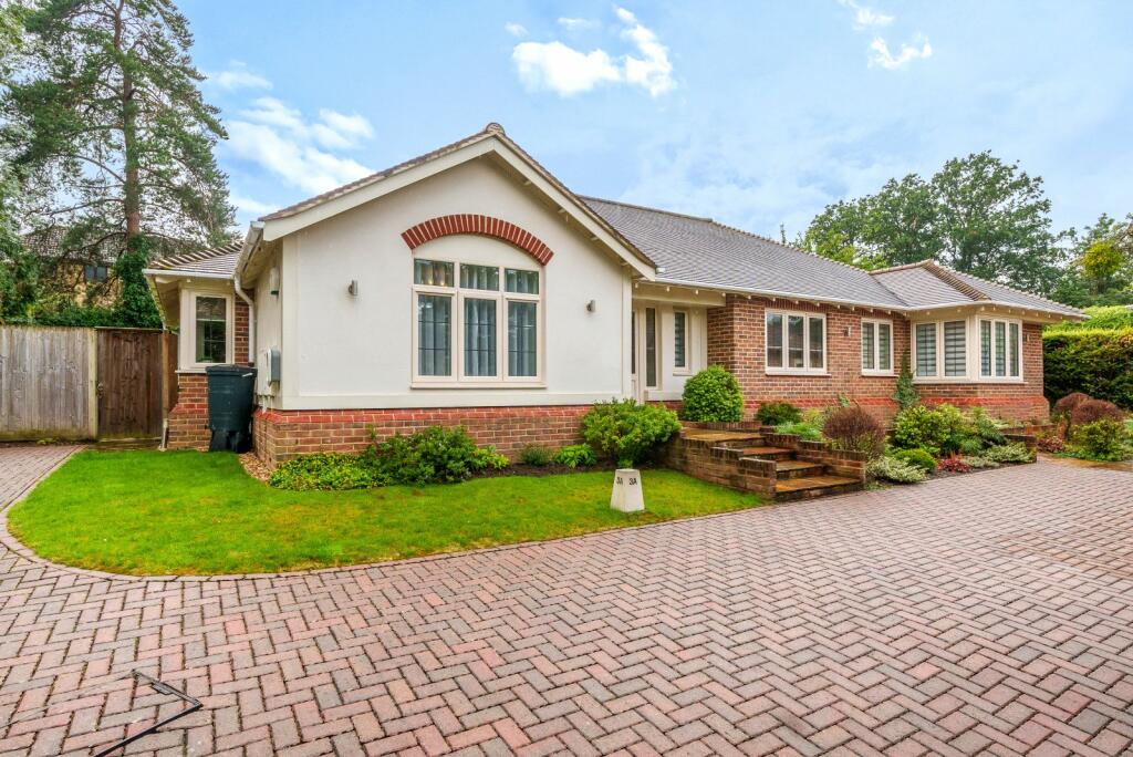 3 bedroom bungalow for sale in Bell Lane, Fetcham, KT22