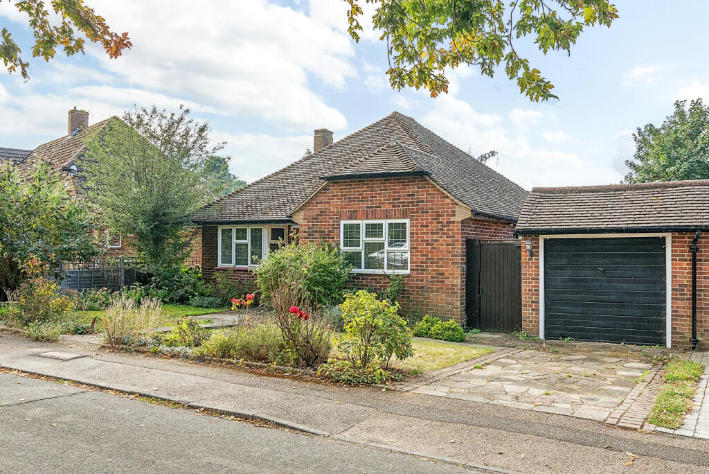 Main image of property: Leatherhead Road, Great Bookham, KT23