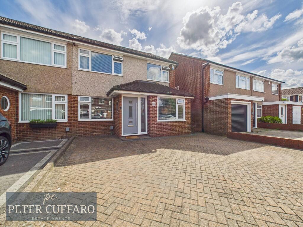 Main image of property: Ranworth Avenue, Hoddesdon, EN11