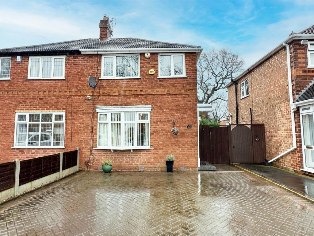 3 bedroom semidetached house for sale in Hurdis Road, Shirley, B90 2DN