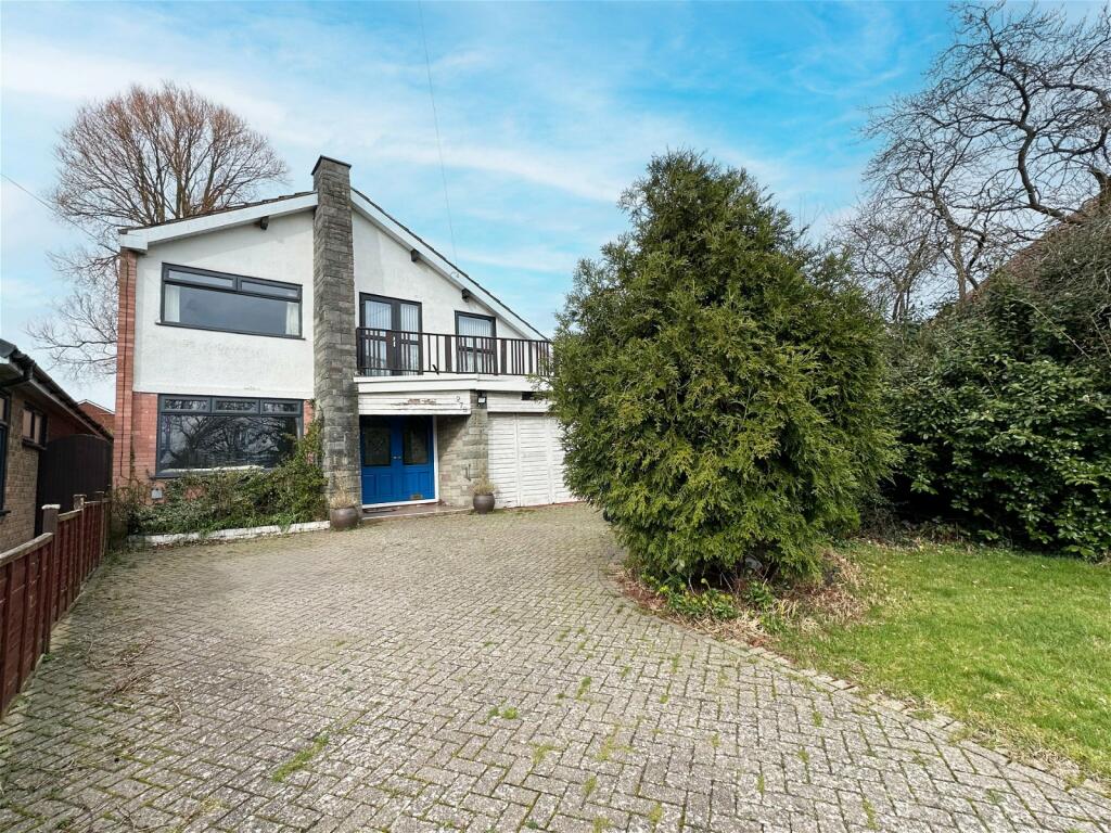 4 bedroom detached house for sale in Creynolds Lane, Cheswick Green, Solihull, B90 4ET, B90