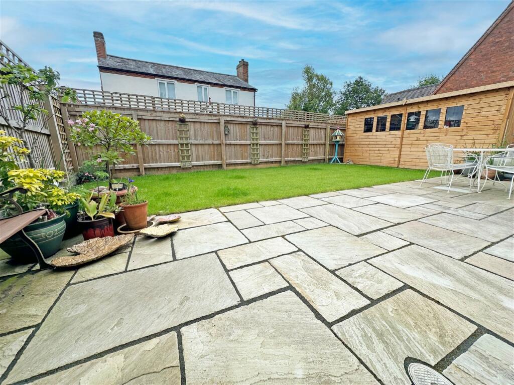 Additional property image - Chapel Drive, Wythall, B47 6JP