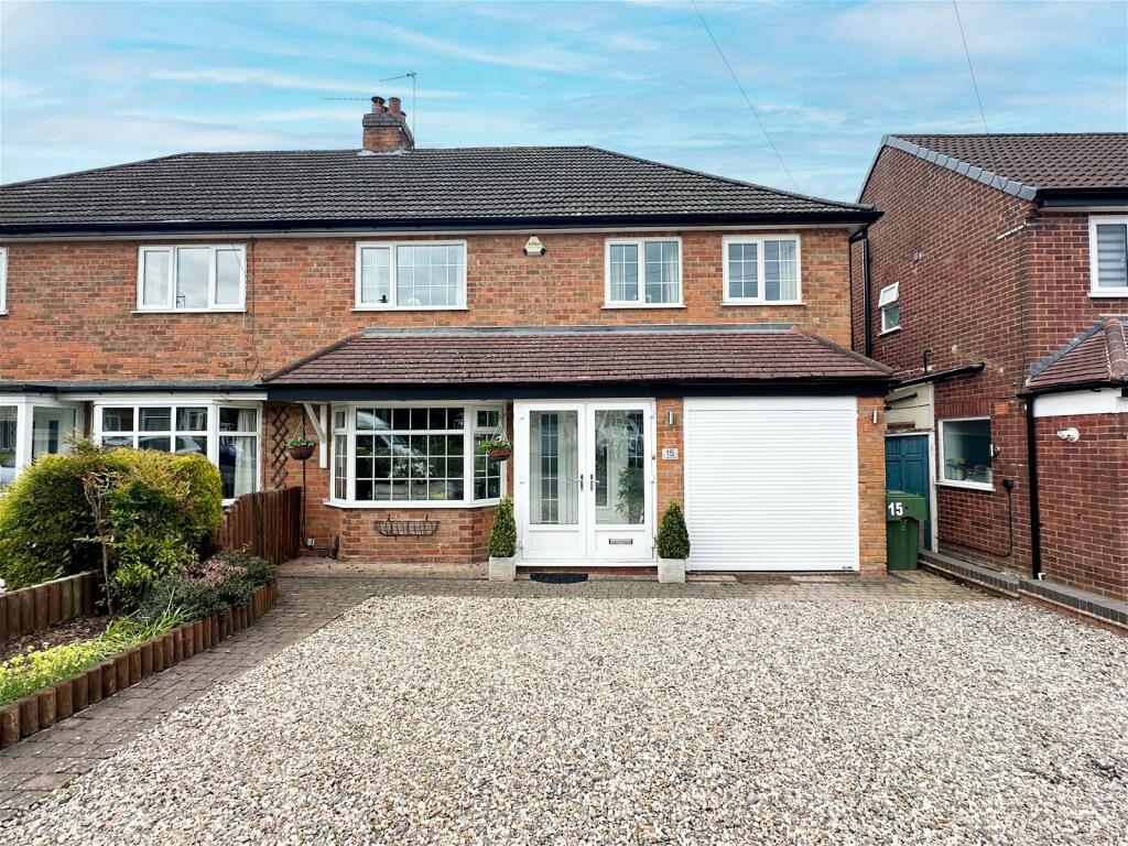 4 bedroom semidetached house for sale in Douglas Road, Hollywood, B47
