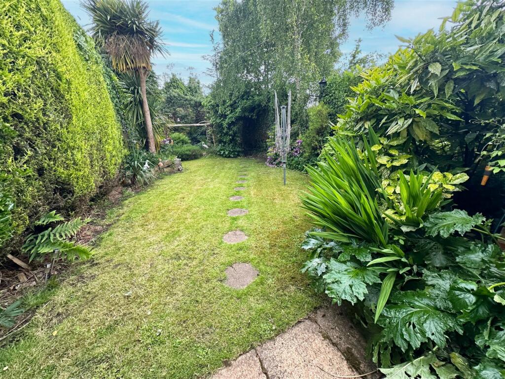 Additional property image - Middle Lane, Nr Wythall, Birmingham, B38 0DY