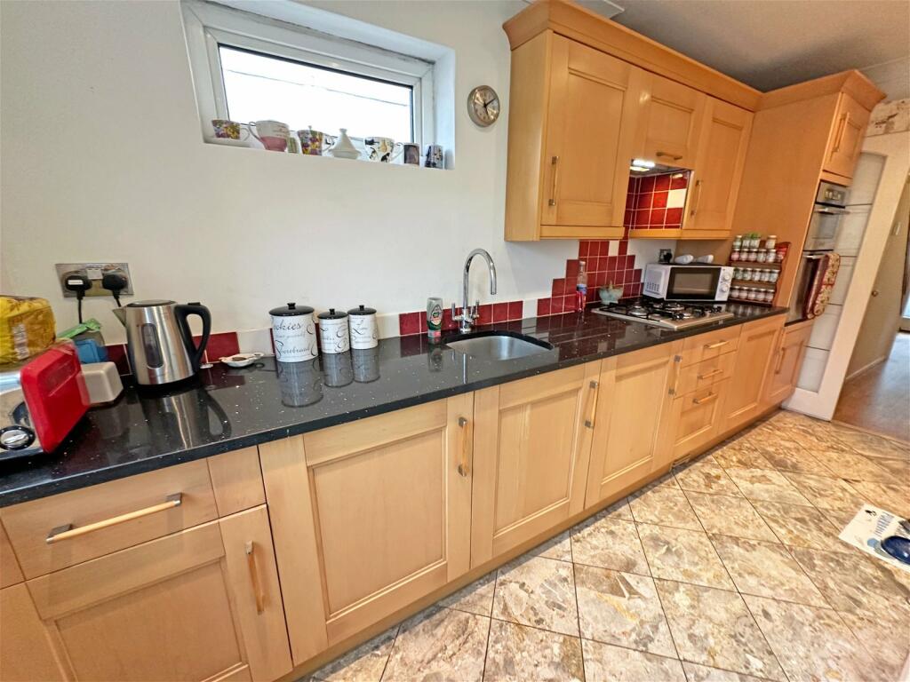 Additional property image - Middle Lane, Nr Wythall, Birmingham, B38 0DY