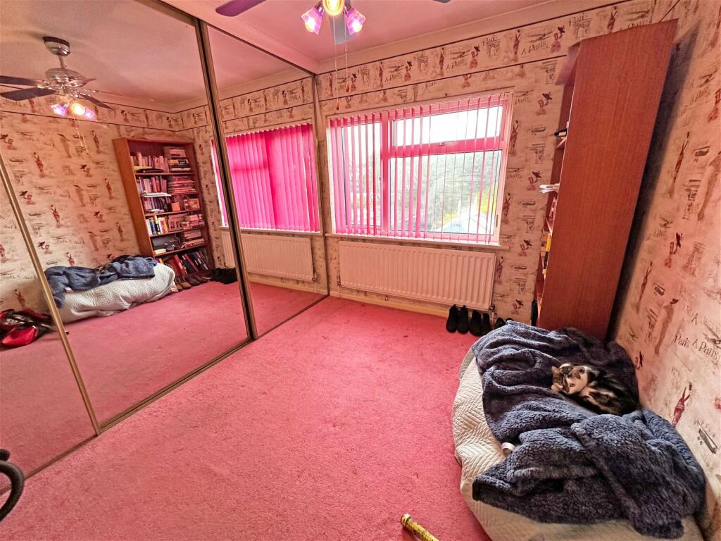 Additional property image - Middle Lane, Nr Wythall, Birmingham, B38 0DY