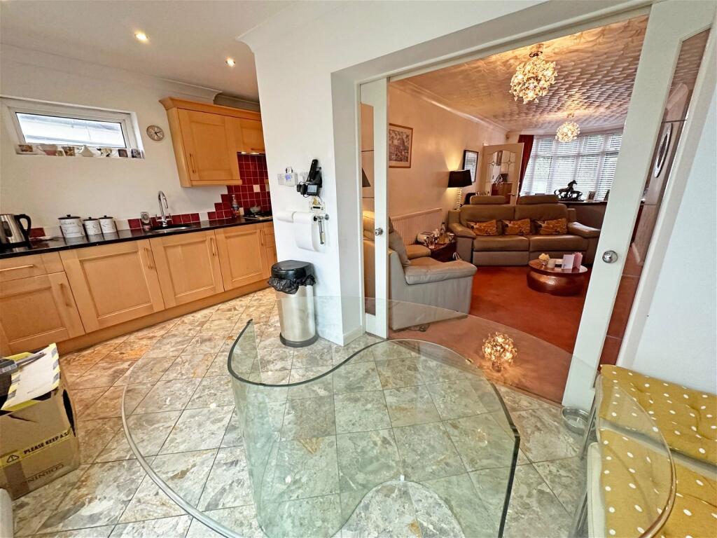 Additional property image - Middle Lane, Nr Wythall, Birmingham, B38 0DY