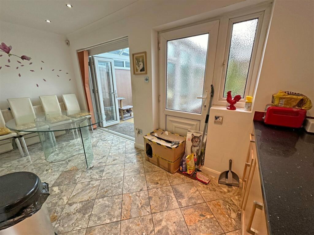 Additional property image - Middle Lane, Nr Wythall, Birmingham, B38 0DY