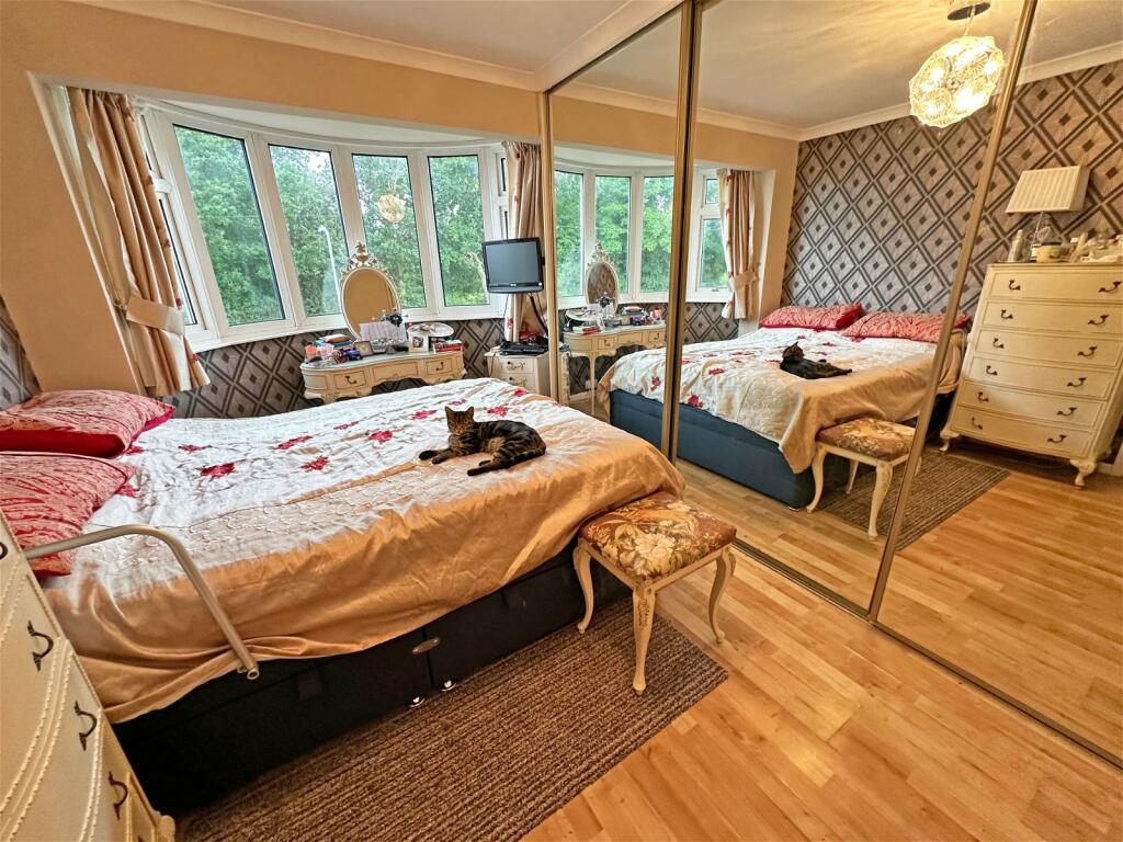 Additional property image - Middle Lane, Nr Wythall, Birmingham, B38 0DY