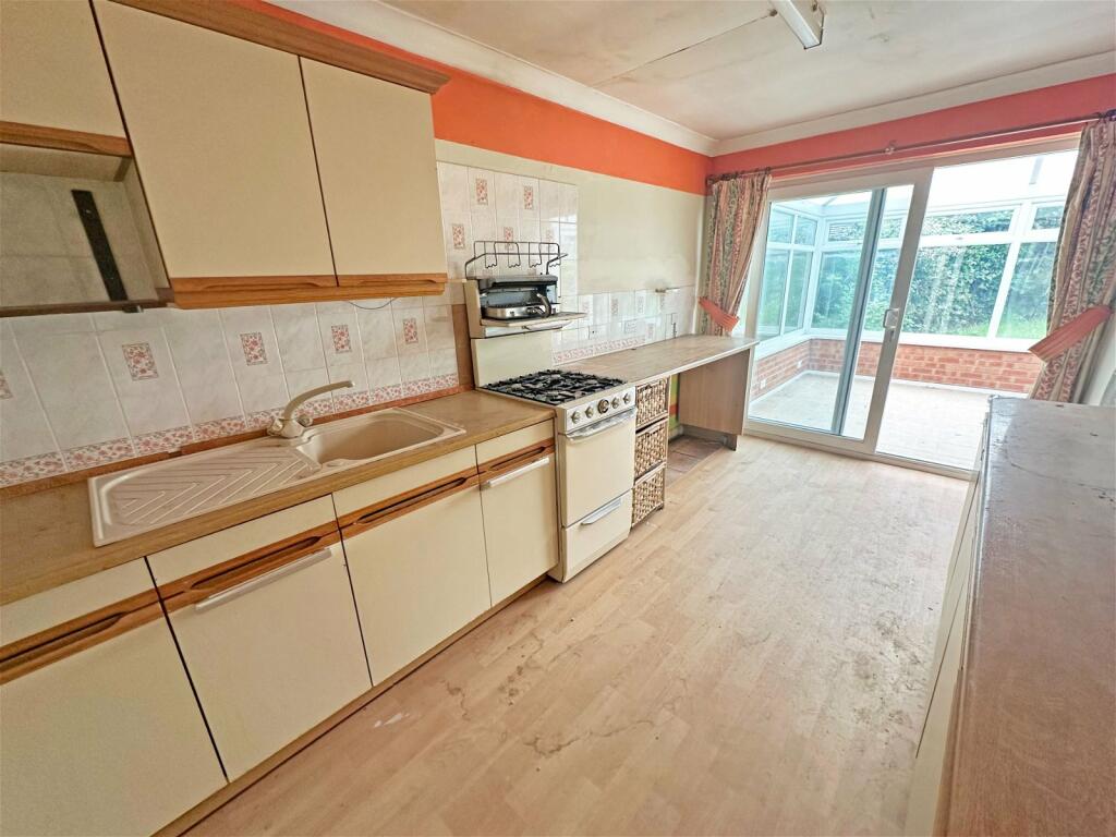Additional property image - Creynolds Lane, Cheswick Green, Solihull, B90 4ET