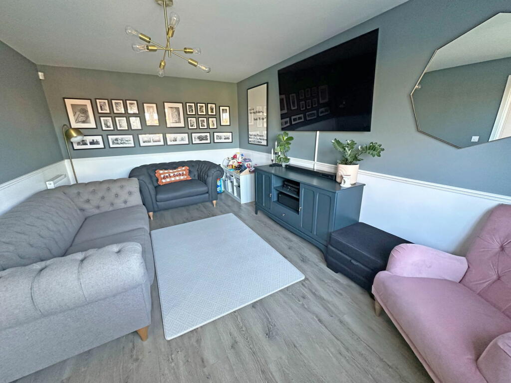 Additional property image - Pastures Drive, Tidbury Green, Solihull, B90 1US
