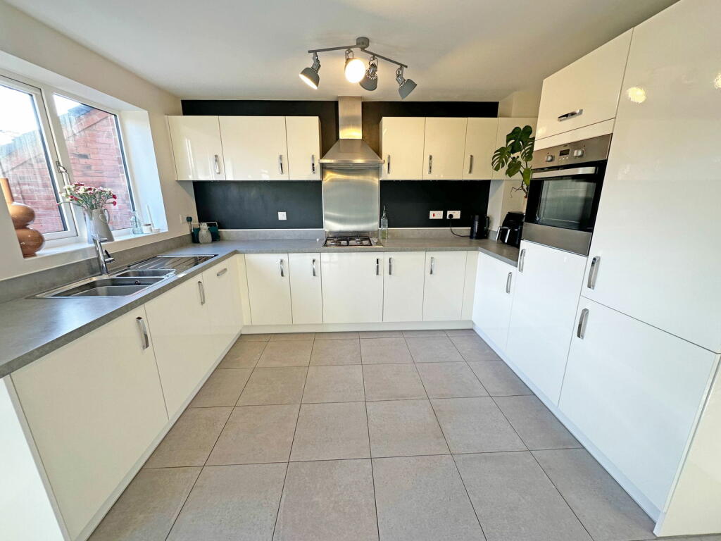 Additional property image - Pastures Drive, Tidbury Green, Solihull, B90 1US