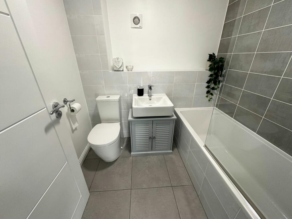 Additional property image - Pastures Drive, Tidbury Green, Solihull, B90 1US