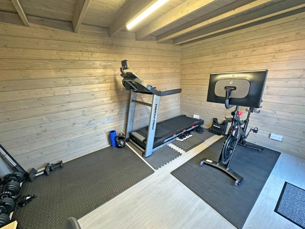 Additional property image - Pastures Drive, Tidbury Green, Solihull, B90 1US