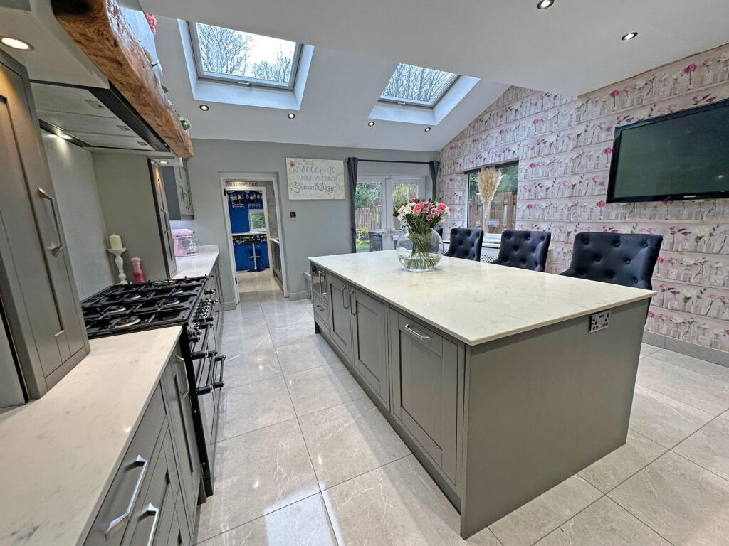 Additional property image - Knightsbridge Road, Solihull, B92 8RB