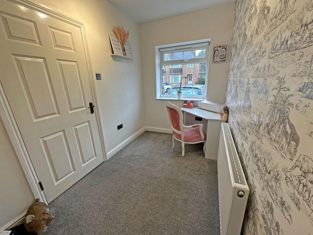 Additional property image - Knightsbridge Road, Solihull, B92 8RB