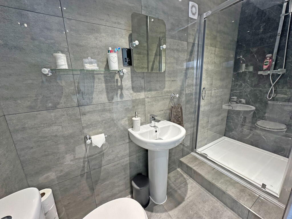 Additional property image - Knightsbridge Road, Solihull, B92 8RB