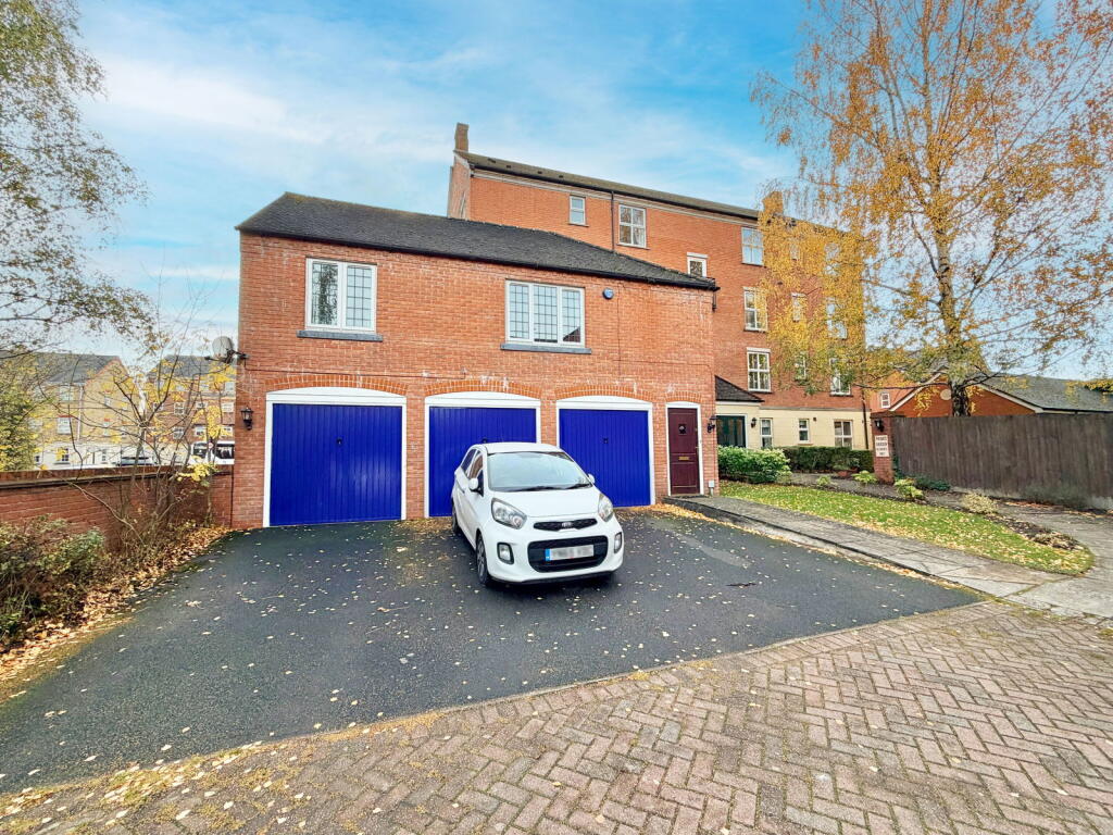 Main image of property: The Library, Dickens Heath Road, Dickens Heath, B90 1RL