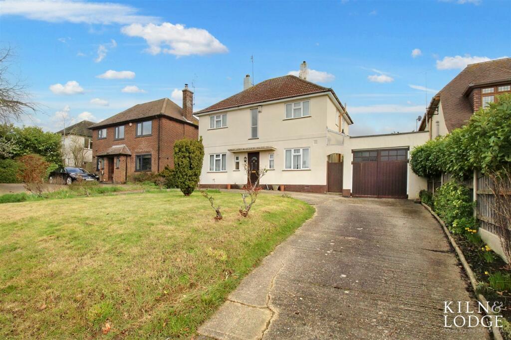 3 bedroom detached house for sale in Chignal Road, Chelmsford, CM1