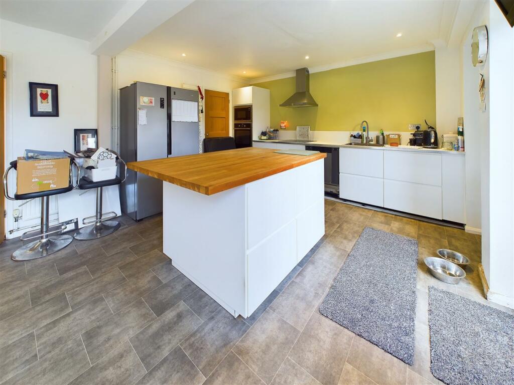 Additional property image - The Ridings, Chelmsford