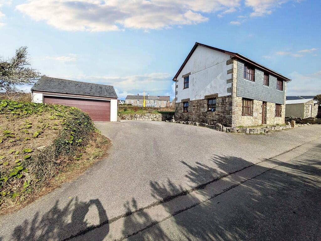 Main image of property: Longdowns