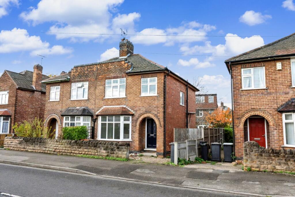 Main image of property: Lilac Grove, Beeston, NG9