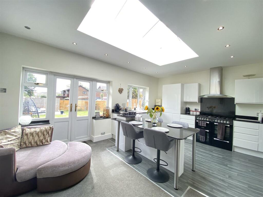 Additional property image - Hinchliffe Road, Poole
