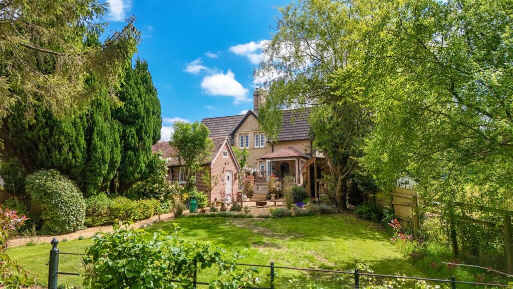 Main image of property: Ashington Lane, Ashington