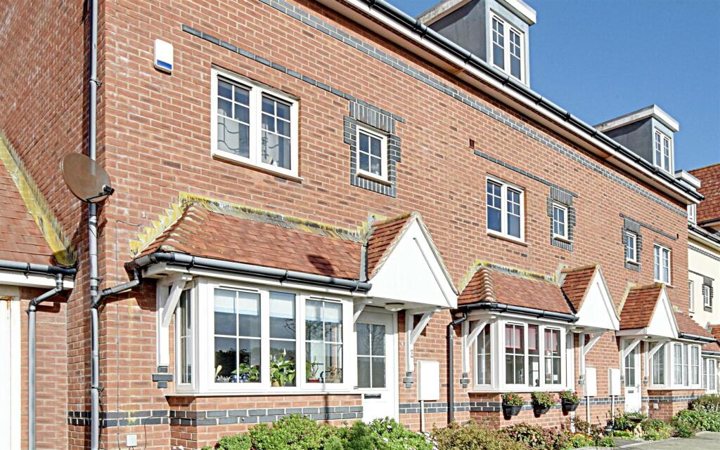 Main image of property: Northcliffe, Bexhill-On-Sea