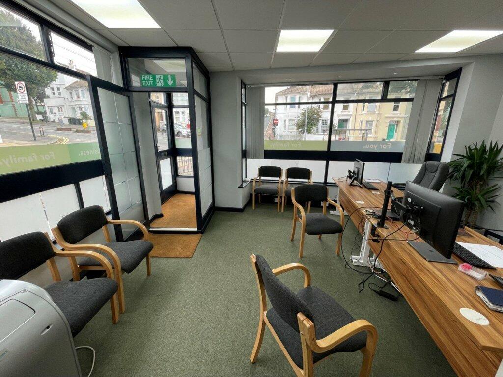 Additional property image - 135 Elm Grove, Brighton, East Sussex, BN2 3ES