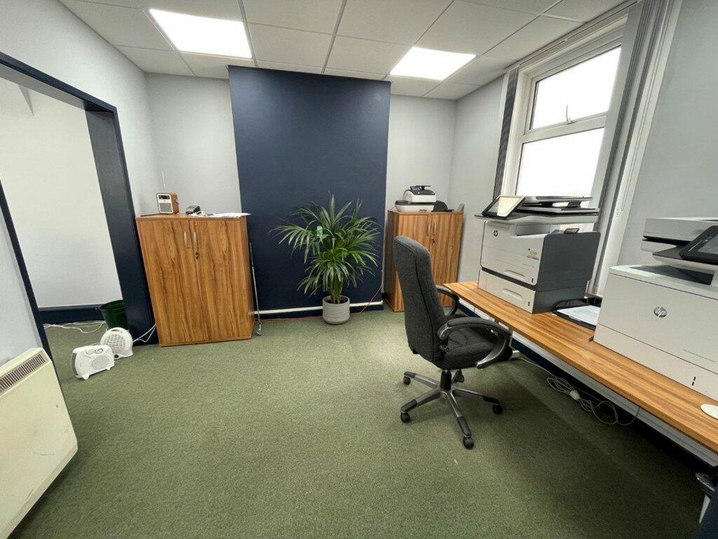 Additional property image - 135 Elm Grove, Brighton, East Sussex, BN2 3ES