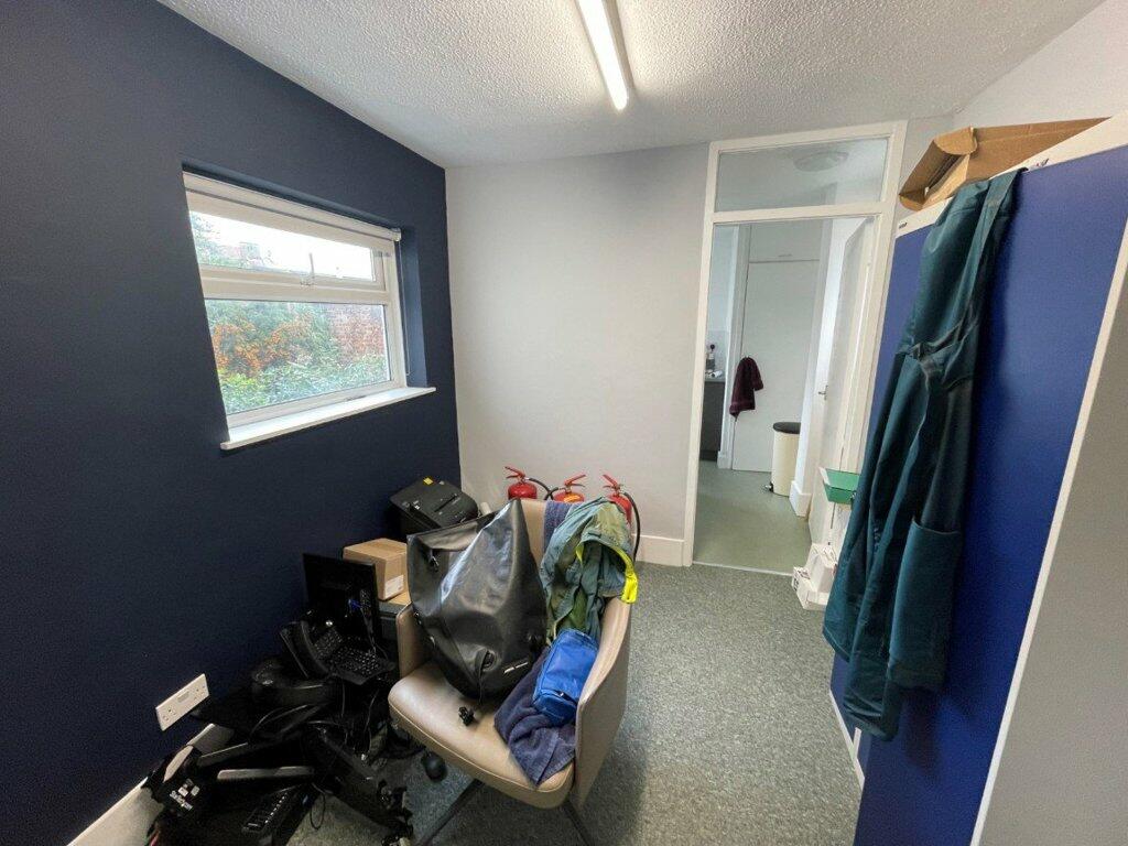 Additional property image - 135 Elm Grove, Brighton, East Sussex, BN2 3ES
