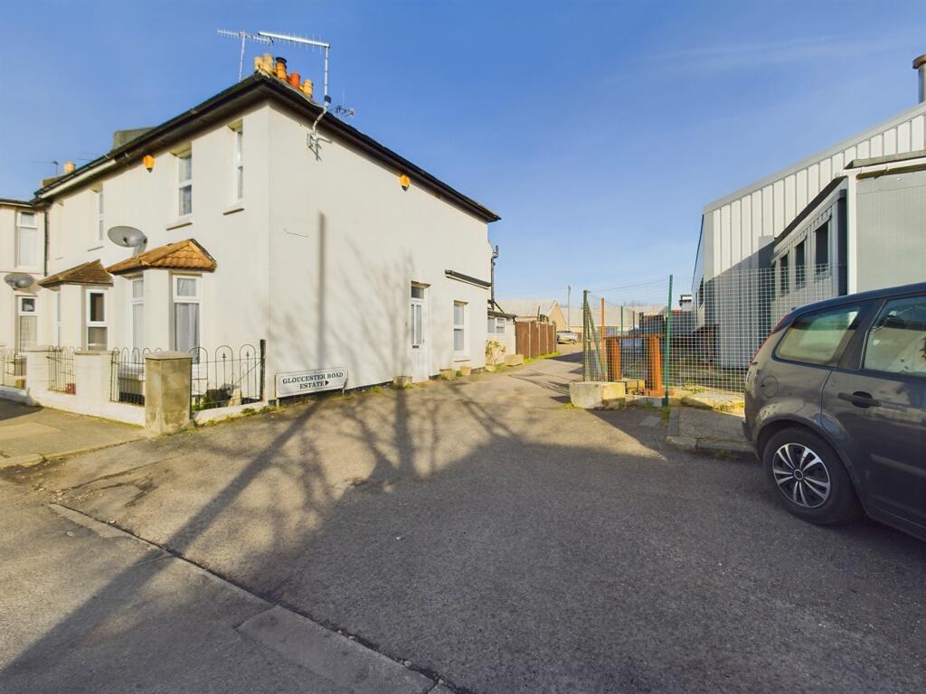 Additional property image - Unit 4, Gloucester Road, Littlehampton, West Sussex, BN17 7BS