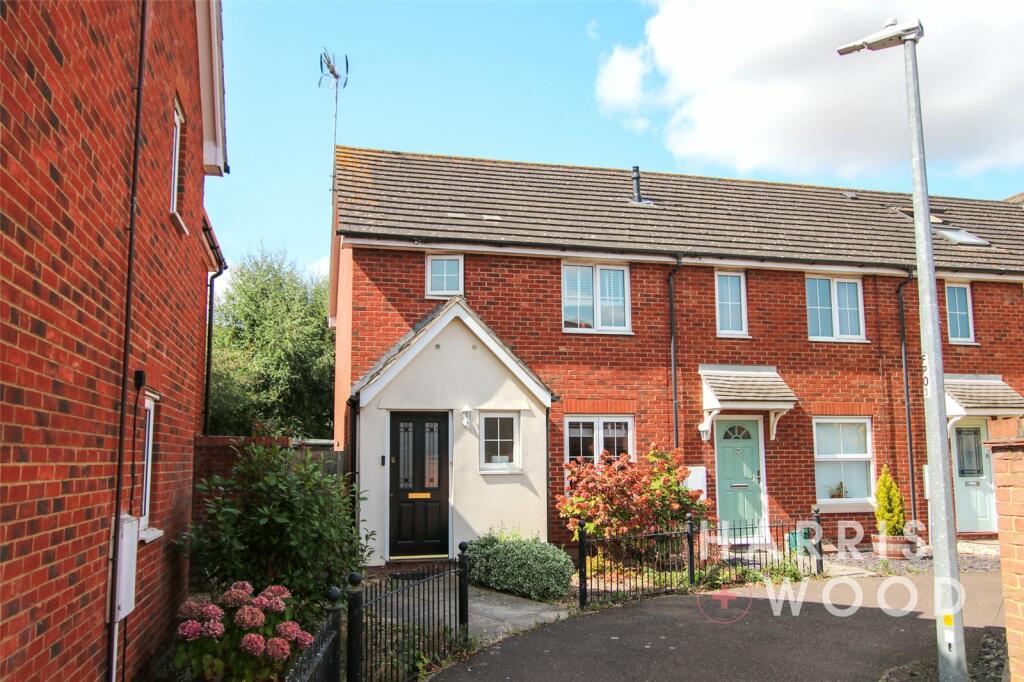 3 Bedroom Terraced House For Sale In Caracalla Way Colchester Essex Co4