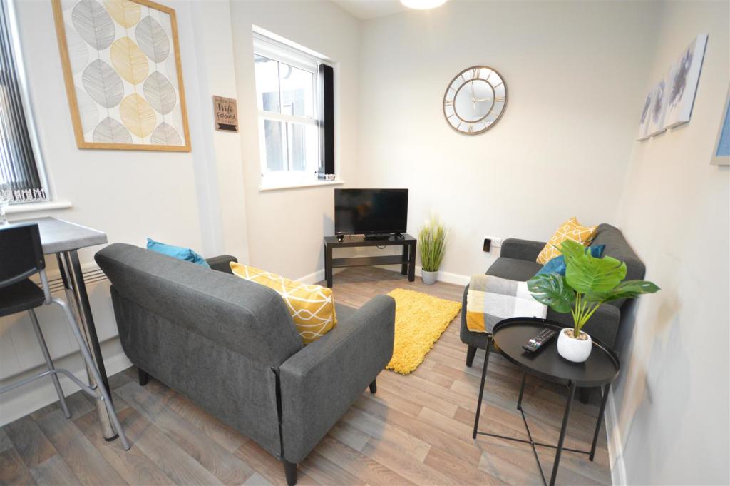 1 bedroom house share for rent in Liverpool Road, Neston, Neston, CH64