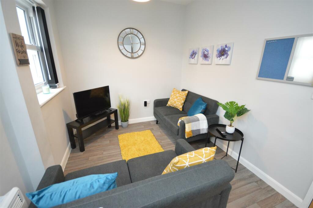 Additional property image - Liverpool Road, Neston, Neston