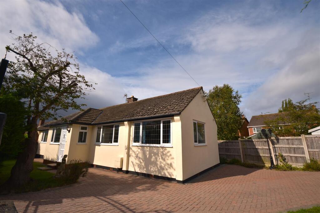 Main image of property: Cliffe Road, Little Neston