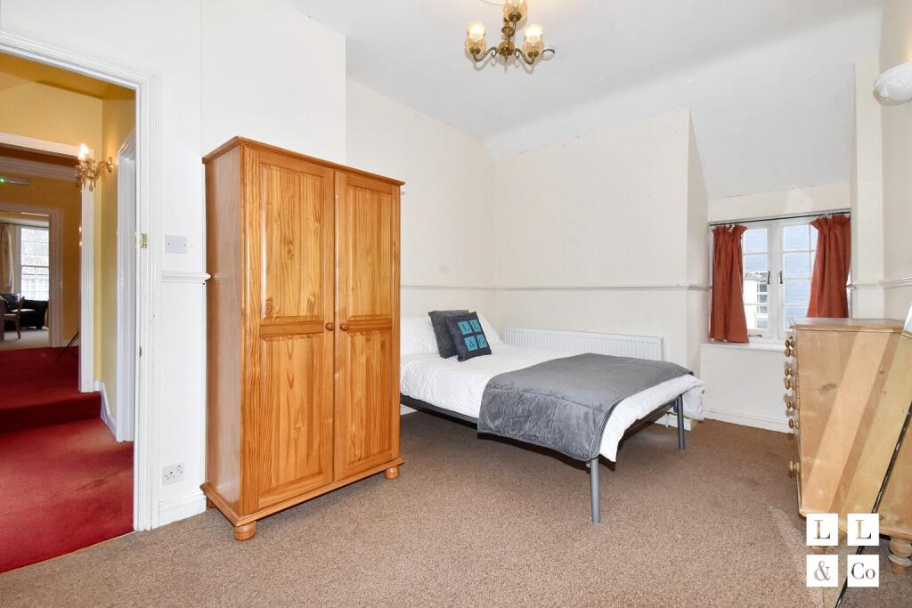 Main image of property: Large Double Bedroom 