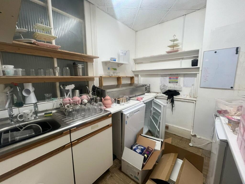 Additional property image - 7 Warwick Street, Worthing, West Sussex, BN11