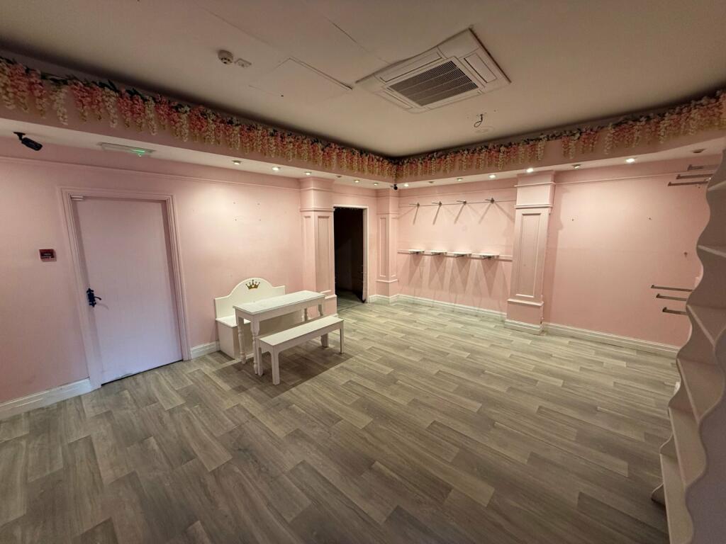 Additional property image - 7 Warwick Street, Worthing, West Sussex, BN11
