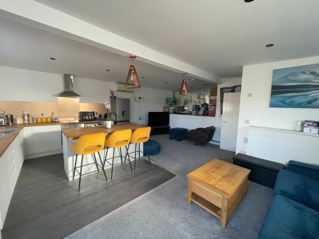 Additional property image - 5 Hill Barn Parade, Upper Brighton Road, Lancing, West Sussex, BN15